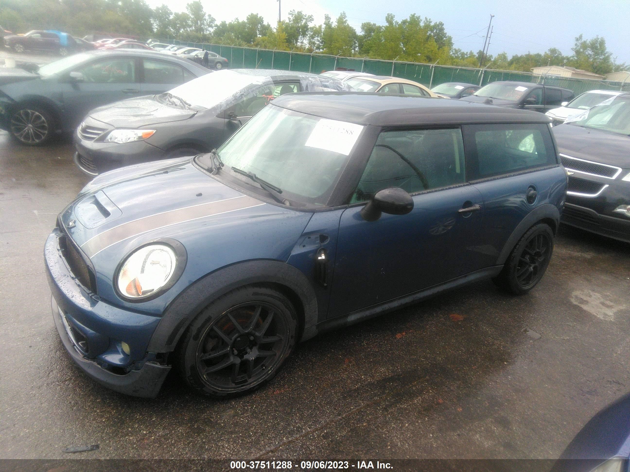 Photo 1 VIN: WMWZG3C55BTY30757 - MINI CLUBMAN 