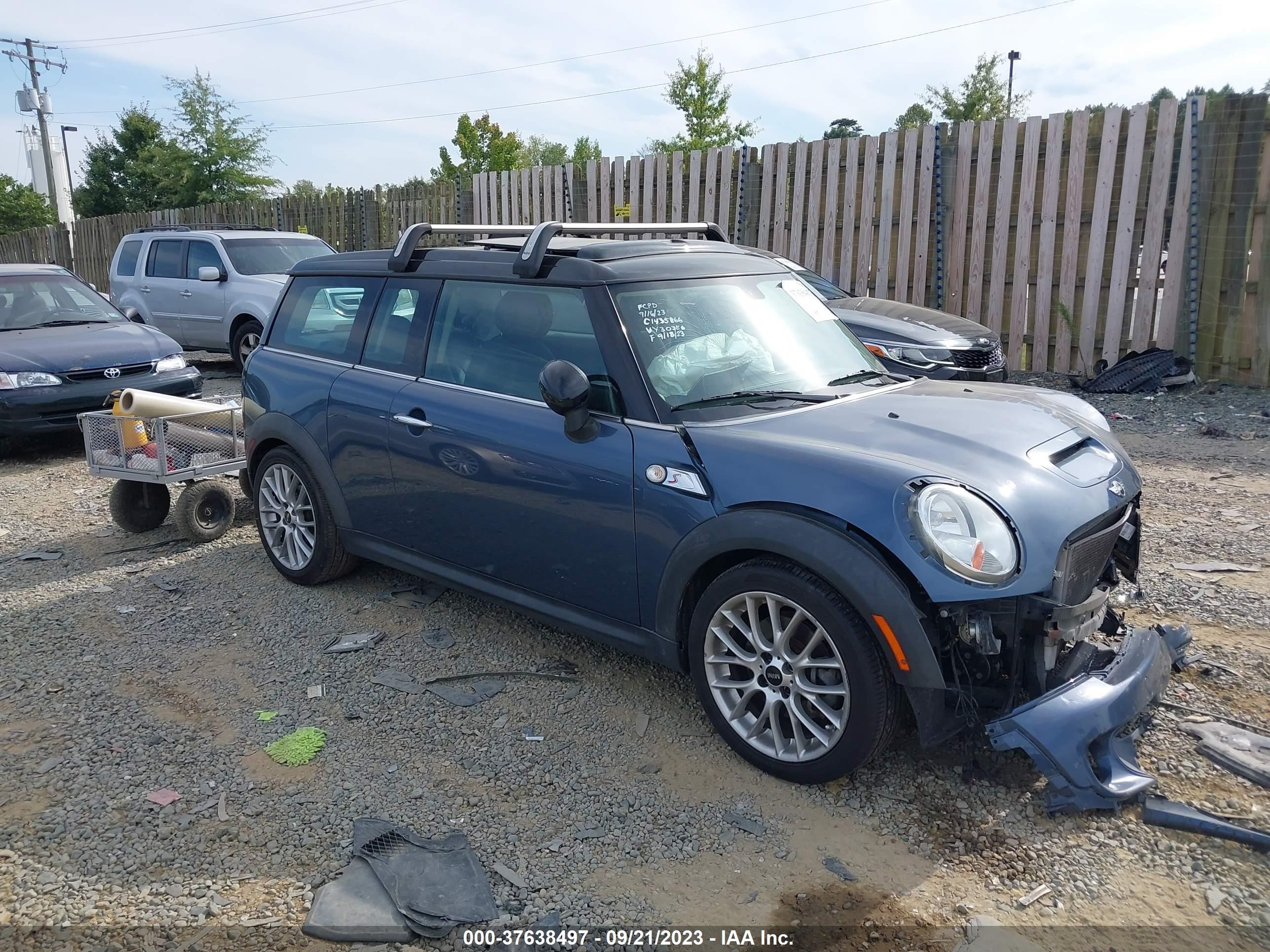 Photo 0 VIN: WMWZG3C57BTY30386 - MINI CLUBMAN 