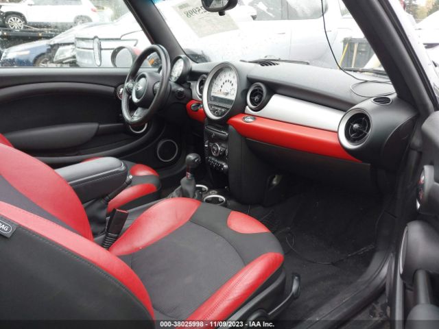 Photo 4 VIN: WMWZN3C51BT133303 - MINI COOPER CONVERTIBLE 