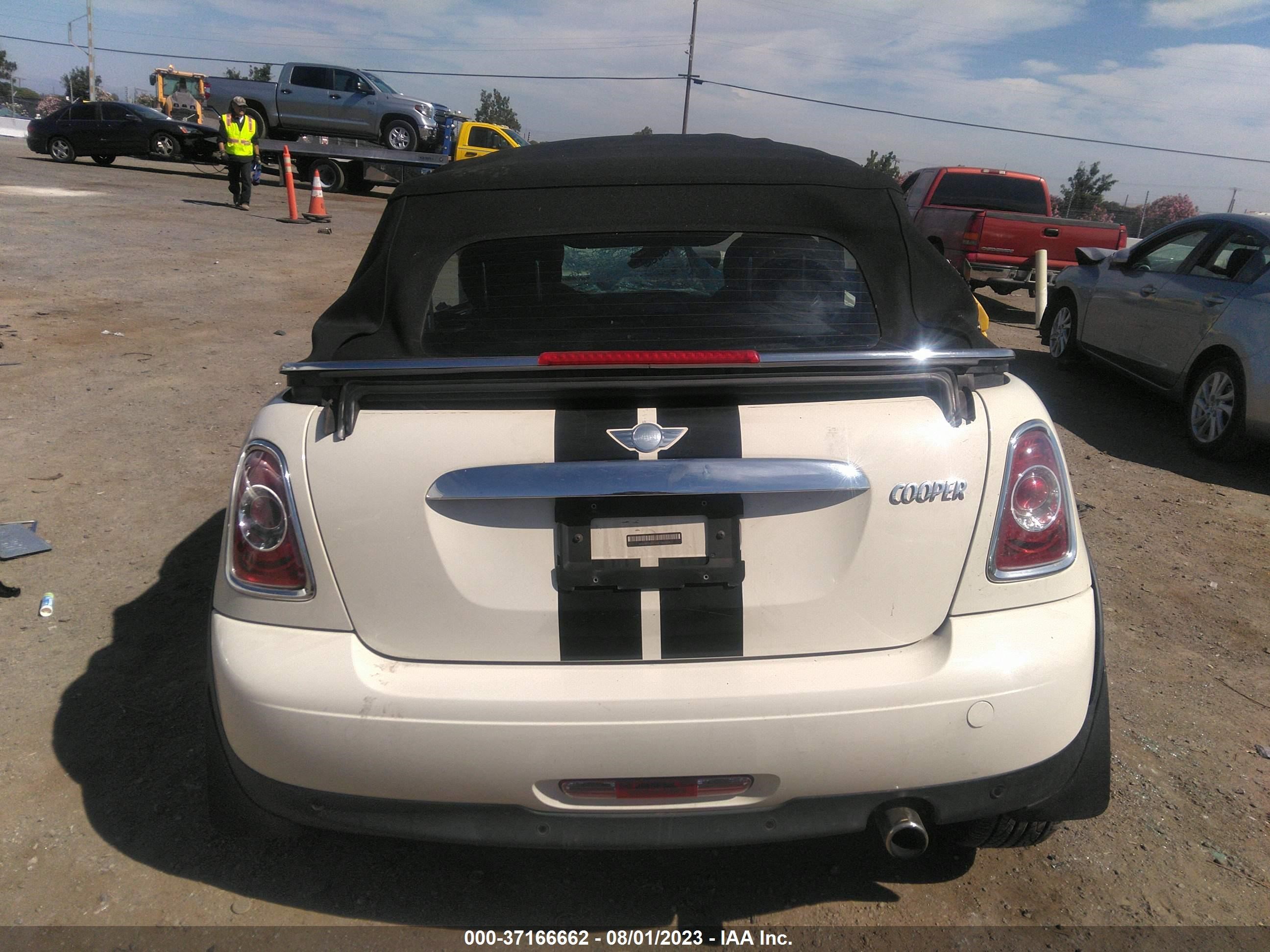 Photo 15 VIN: WMWZN3C54ET861024 - MINI COOPER 