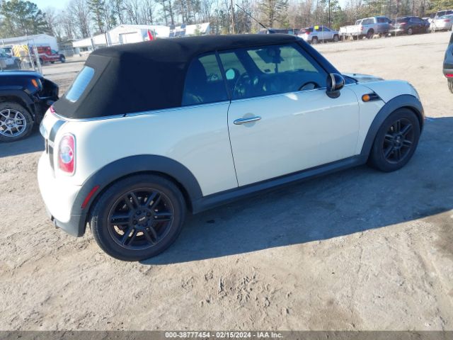 Photo 3 VIN: WMWZN3C58DT568239 - MINI CONVERTIBLE 