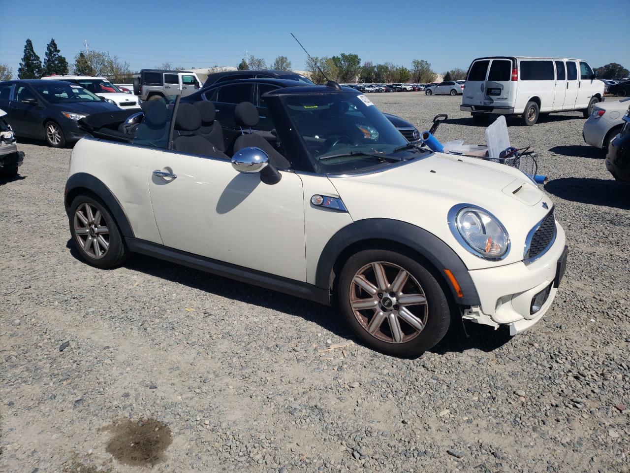 Photo 3 VIN: WMWZP3C51BTX84196 - MINI COOPER 