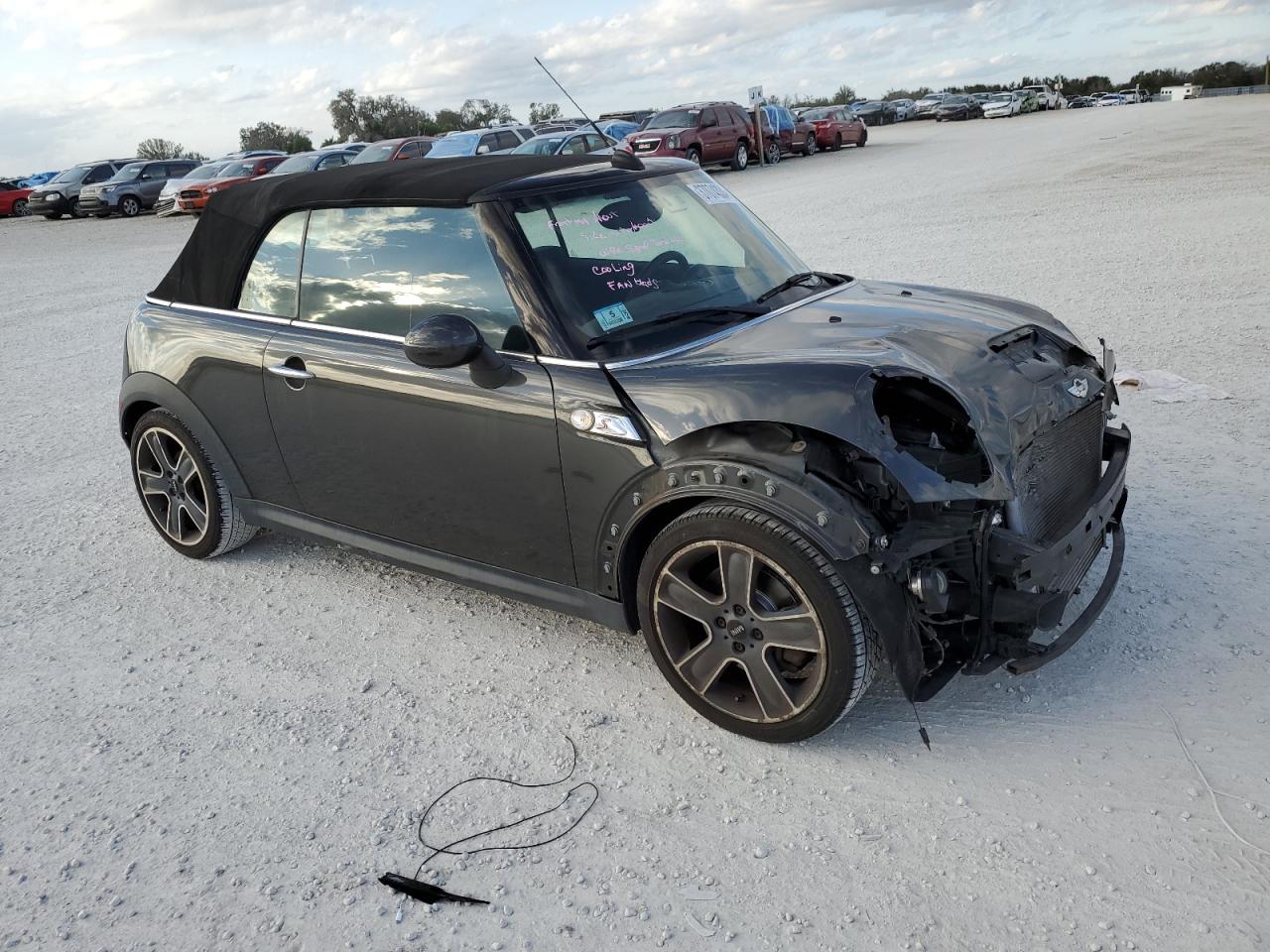 Photo 3 VIN: WMWZP3C52DT297589 - MINI COOPER 