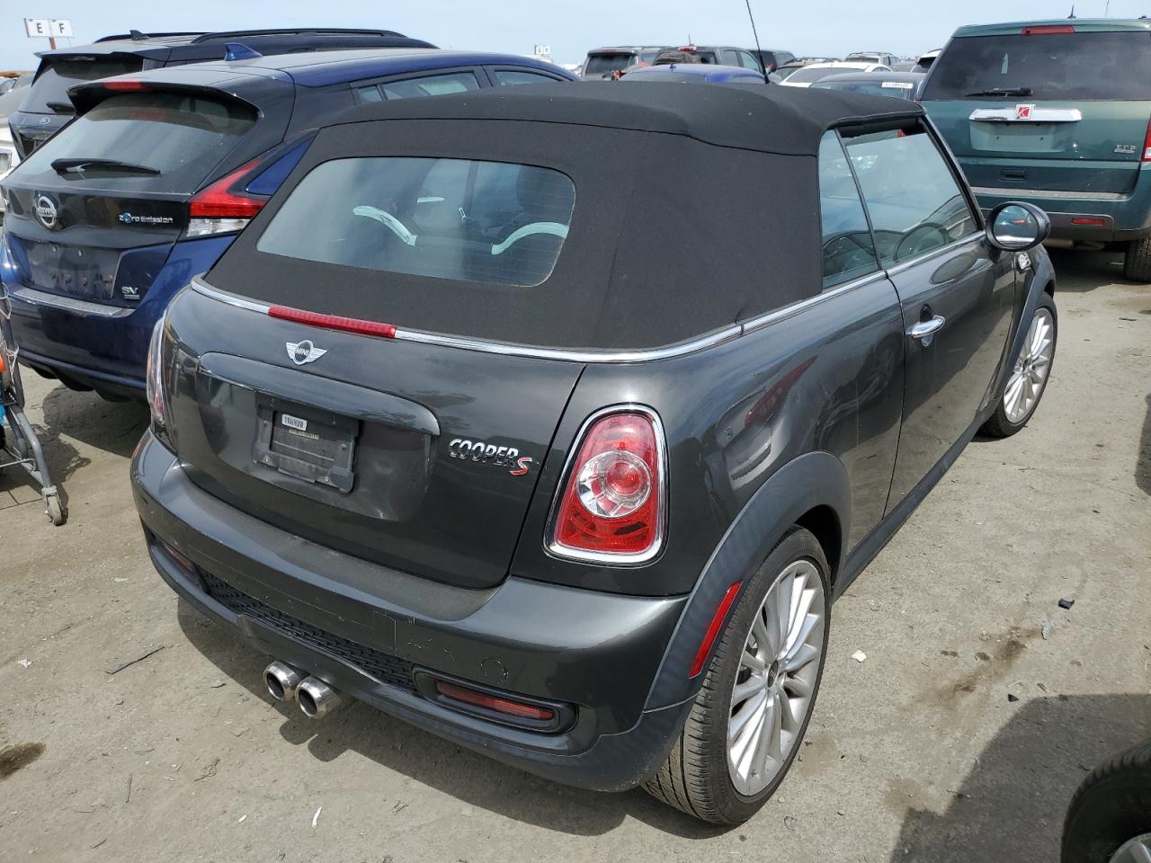 Photo 2 VIN: WMWZP3C52FT299071 - MINI COOPER 