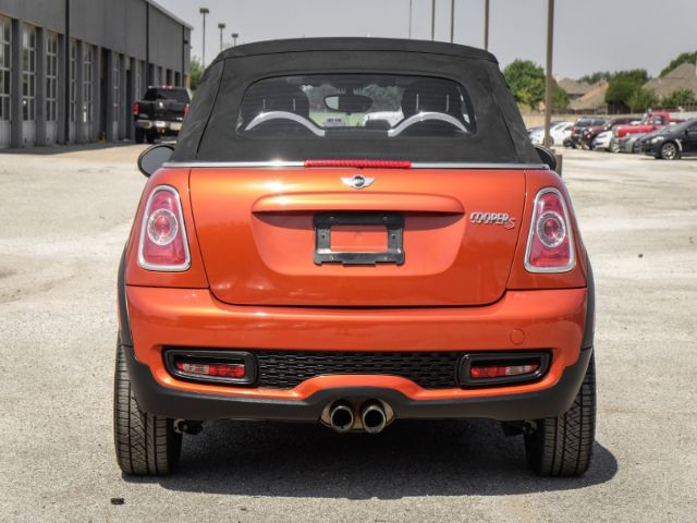 Photo 5 VIN: WMWZP3C53CT250716 - MINI COOPER CONVERTIBLE 