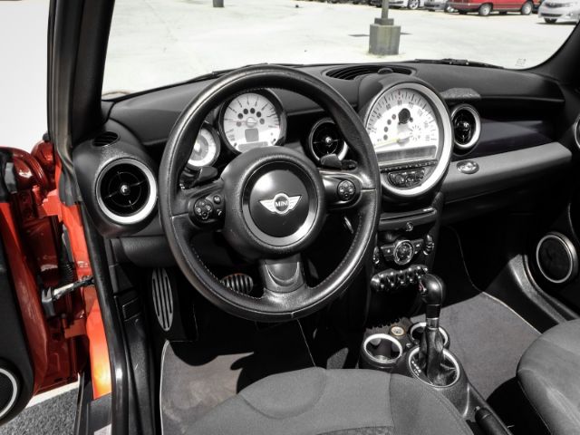 Photo 9 VIN: WMWZP3C53CT250716 - MINI COOPER CONVERTIBLE 