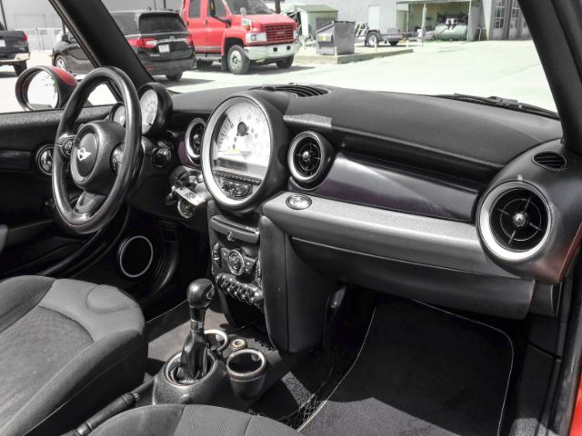 Photo 8 VIN: WMWZP3C53CT250716 - MINI COOPER CONVERTIBLE 