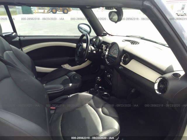 Photo 4 VIN: WMWZP3C53ET706717 - MINI COOPER CONVERTIBLE 