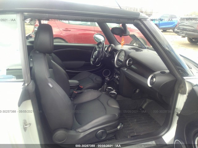 Photo 4 VIN: WMWZP3C58BTX83241 - MINI COOPER CONVERTIBLE 