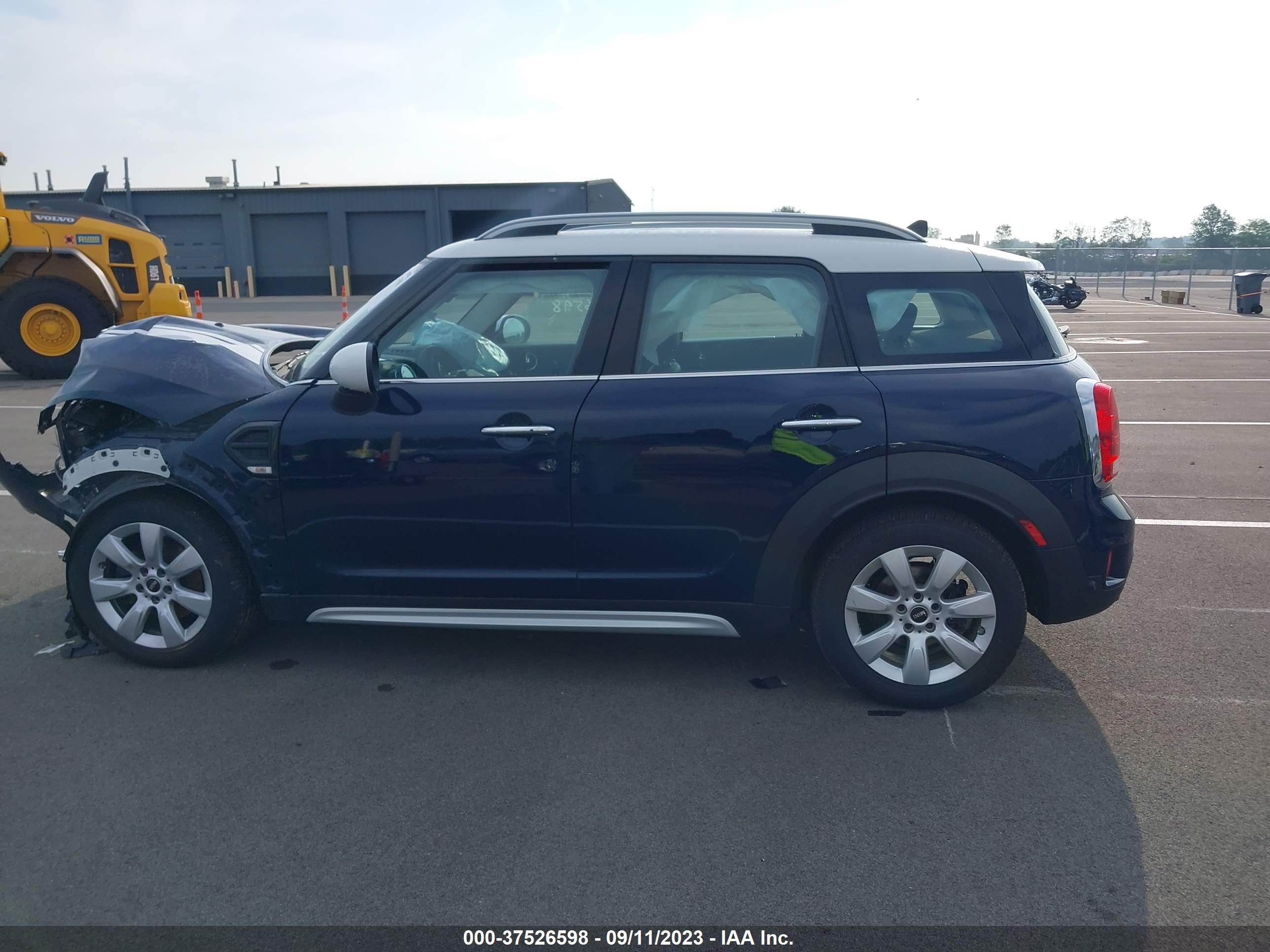 Photo 13 VIN: WMZYS7C32H3E06564 - MINI COUNTRYMAN 