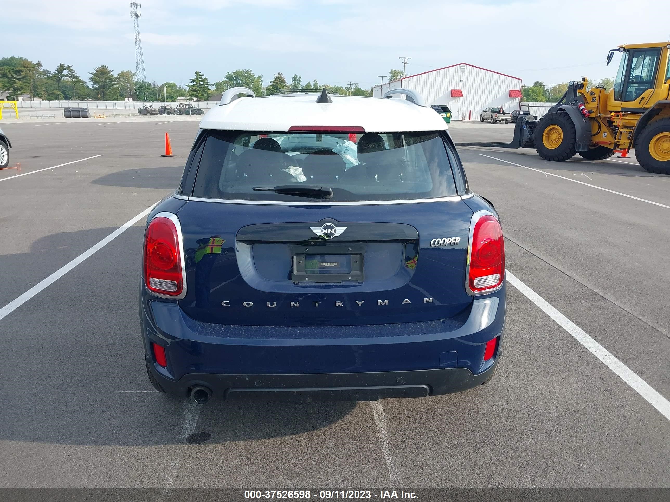 Photo 15 VIN: WMZYS7C32H3E06564 - MINI COUNTRYMAN 