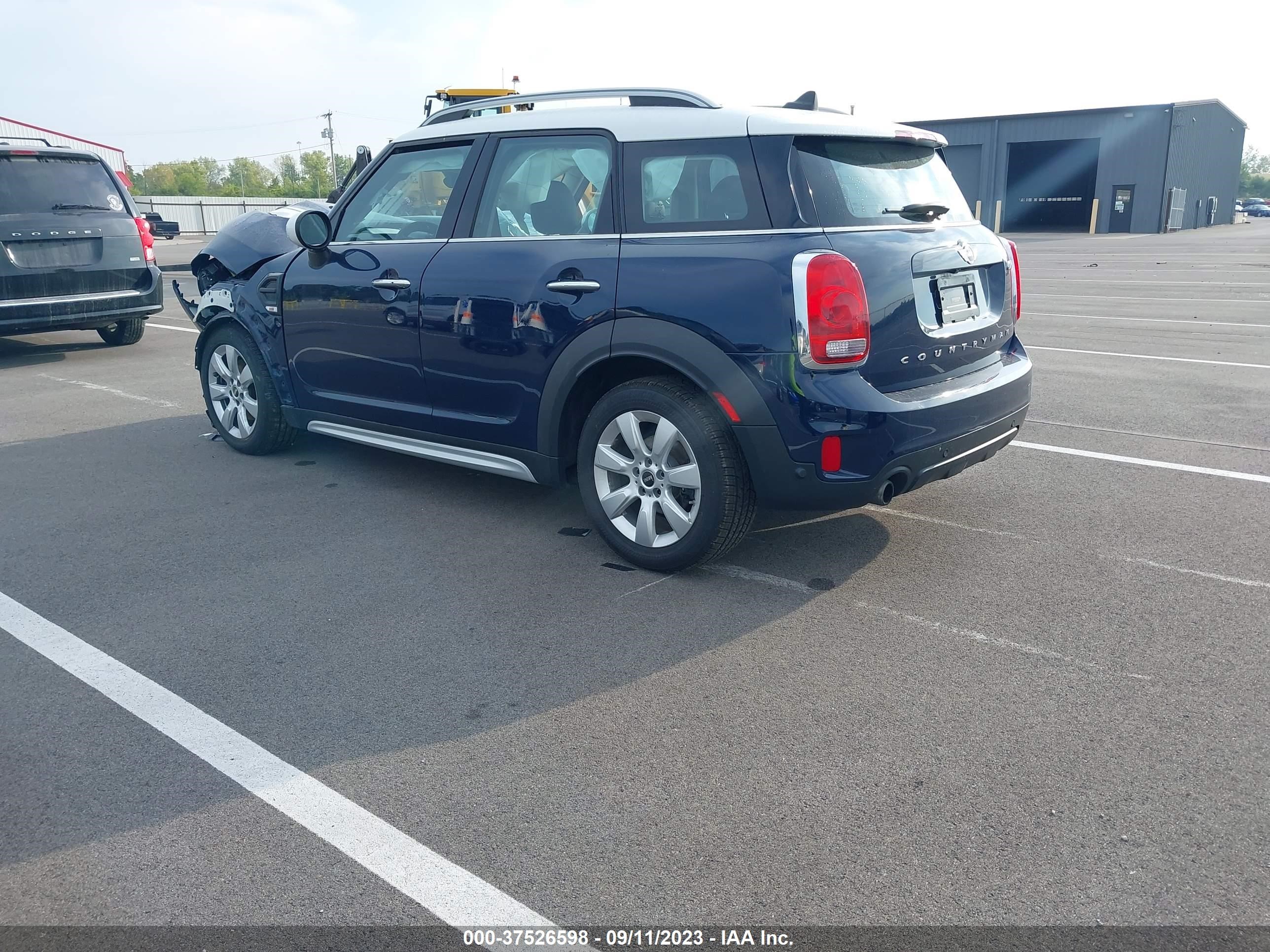 Photo 2 VIN: WMZYS7C32H3E06564 - MINI COUNTRYMAN 