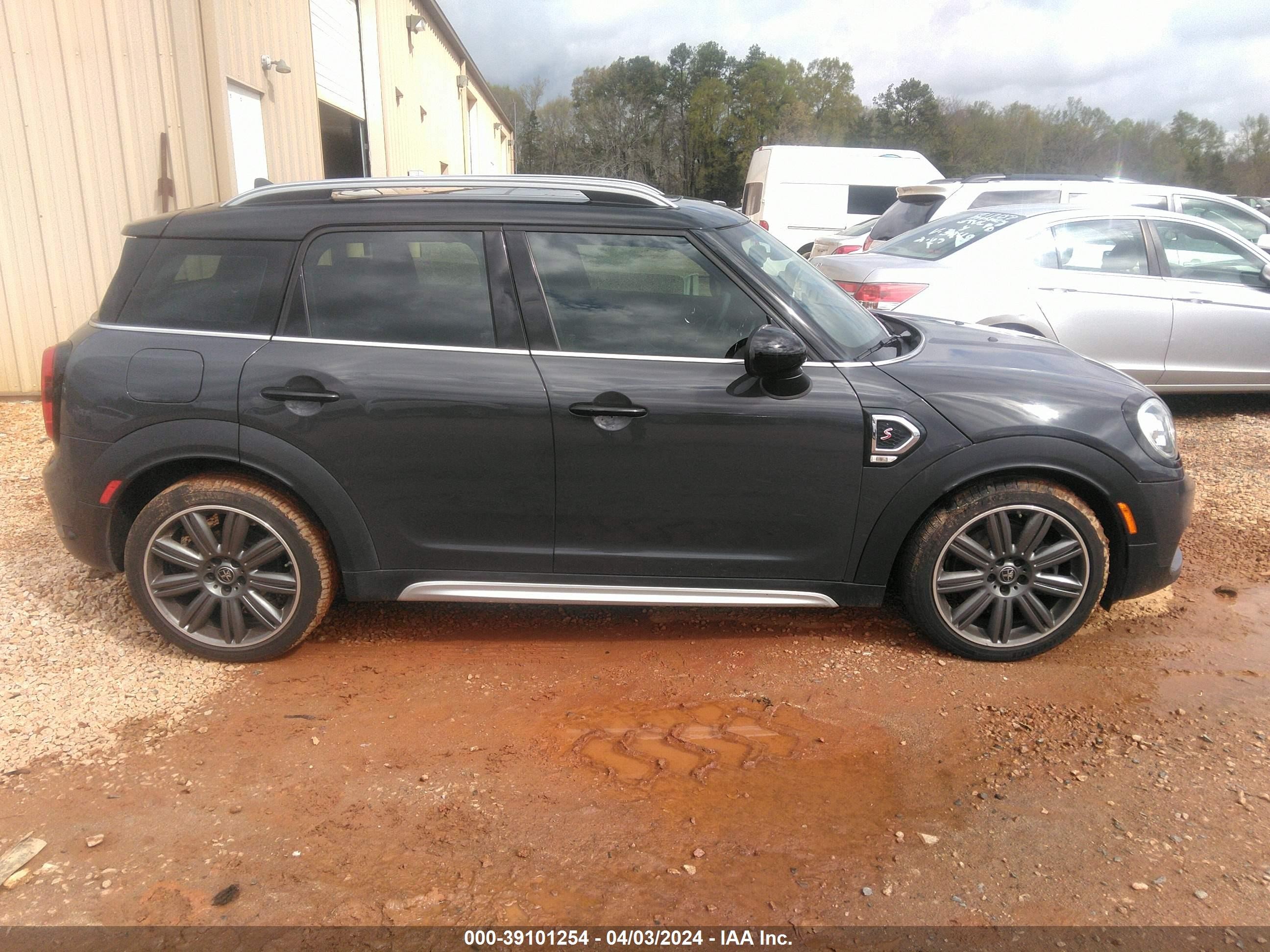 Photo 13 VIN: WMZYT3C5XK3J32669 - MINI COUNTRYMAN 