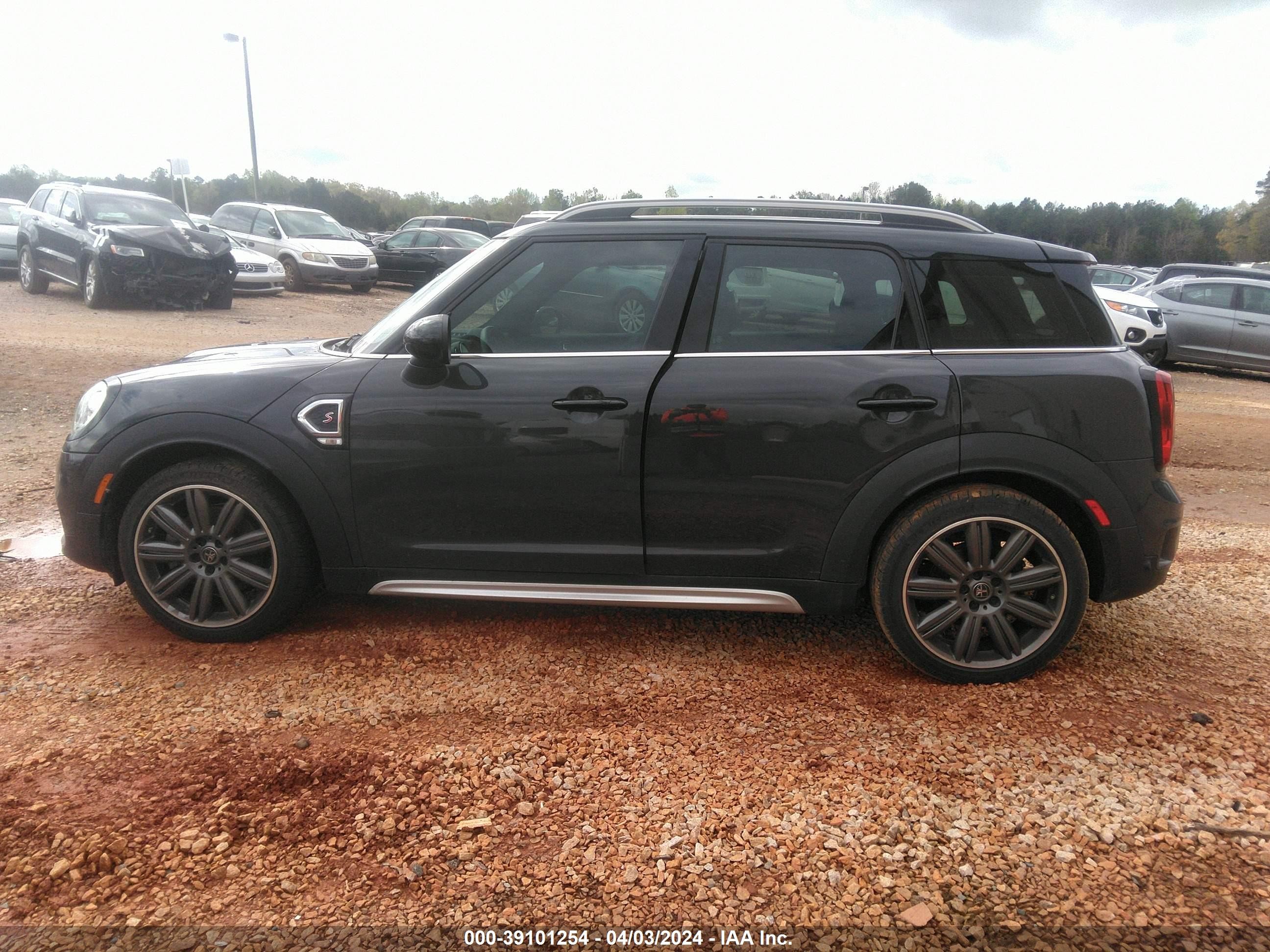 Photo 14 VIN: WMZYT3C5XK3J32669 - MINI COUNTRYMAN 