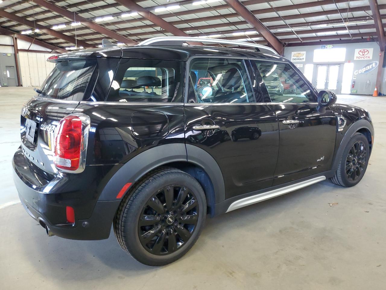 Photo 2 VIN: WMZYT5C30J3D82627 - MINI COOPER 