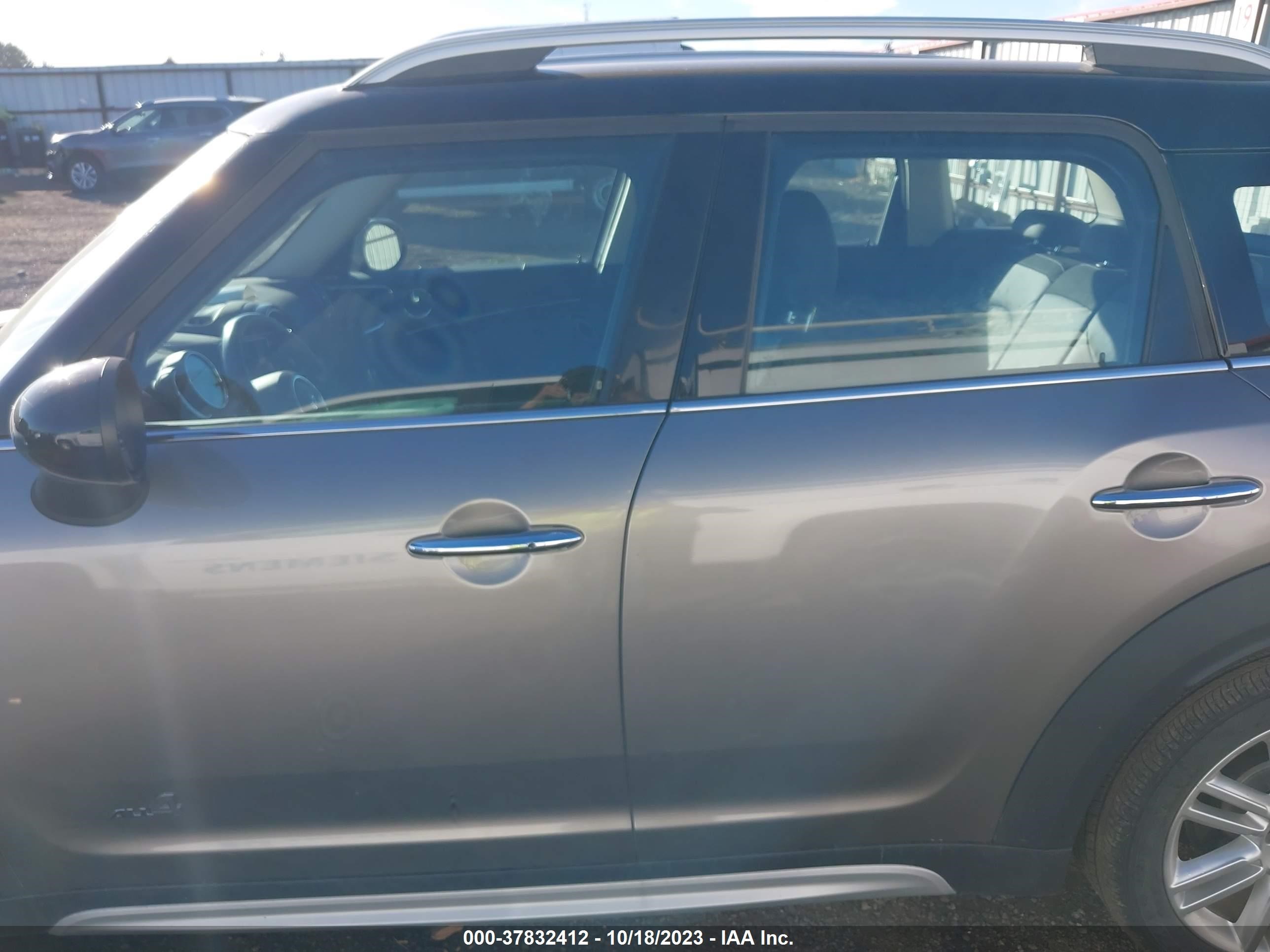 Photo 13 VIN: WMZYV5C50K3E05000 - MINI COUNTRYMAN 