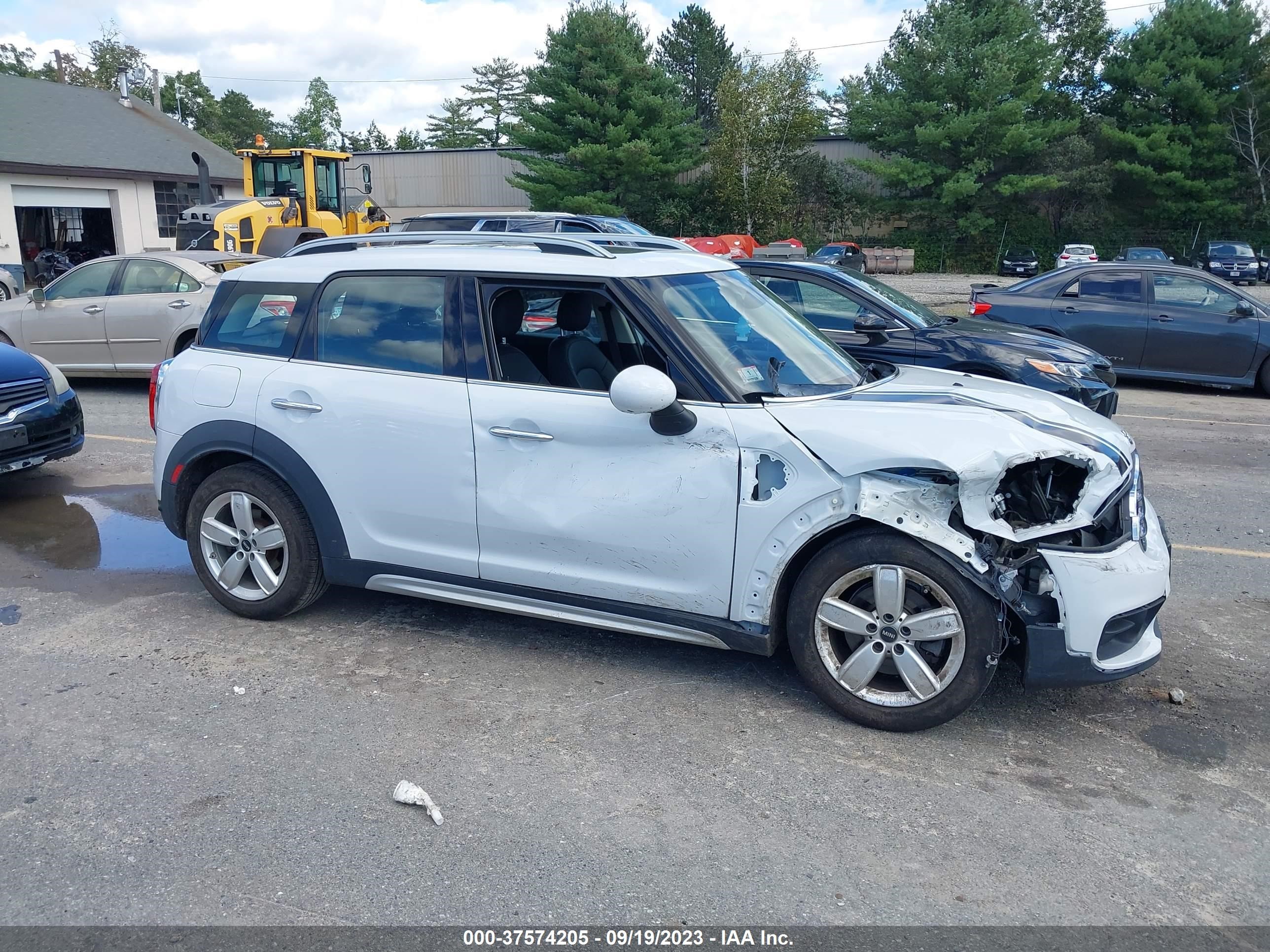 Photo 13 VIN: WMZYV5C5XK3F58175 - MINI COUNTRYMAN 