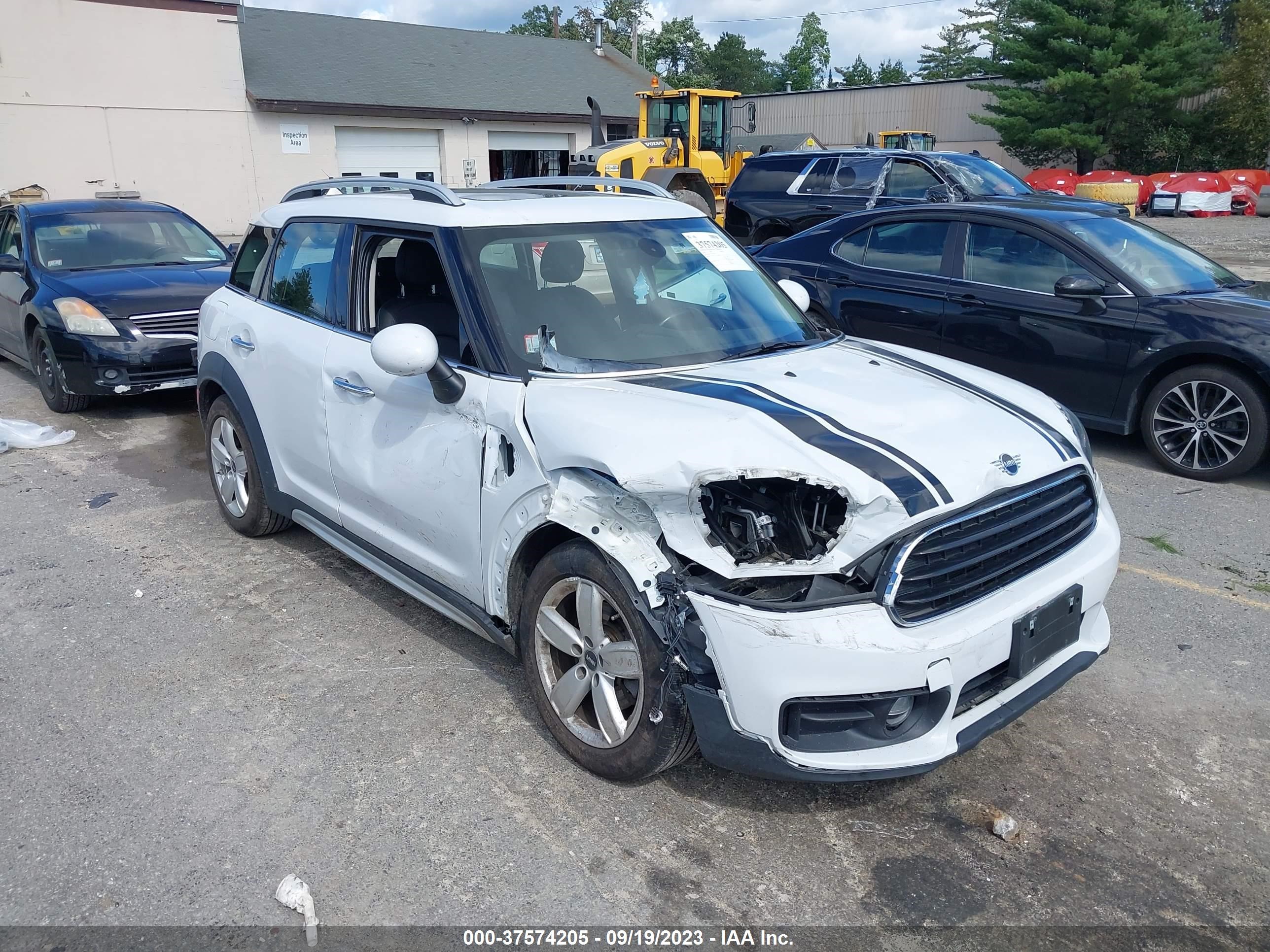 Photo 5 VIN: WMZYV5C5XK3F58175 - MINI COUNTRYMAN 