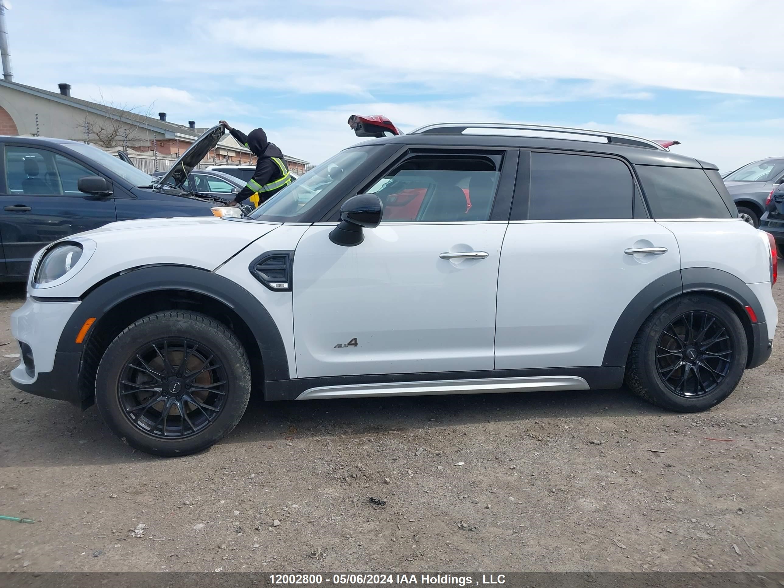 Photo 14 VIN: WMZYV5C5XK3F58841 - MINI COUNTRYMAN 