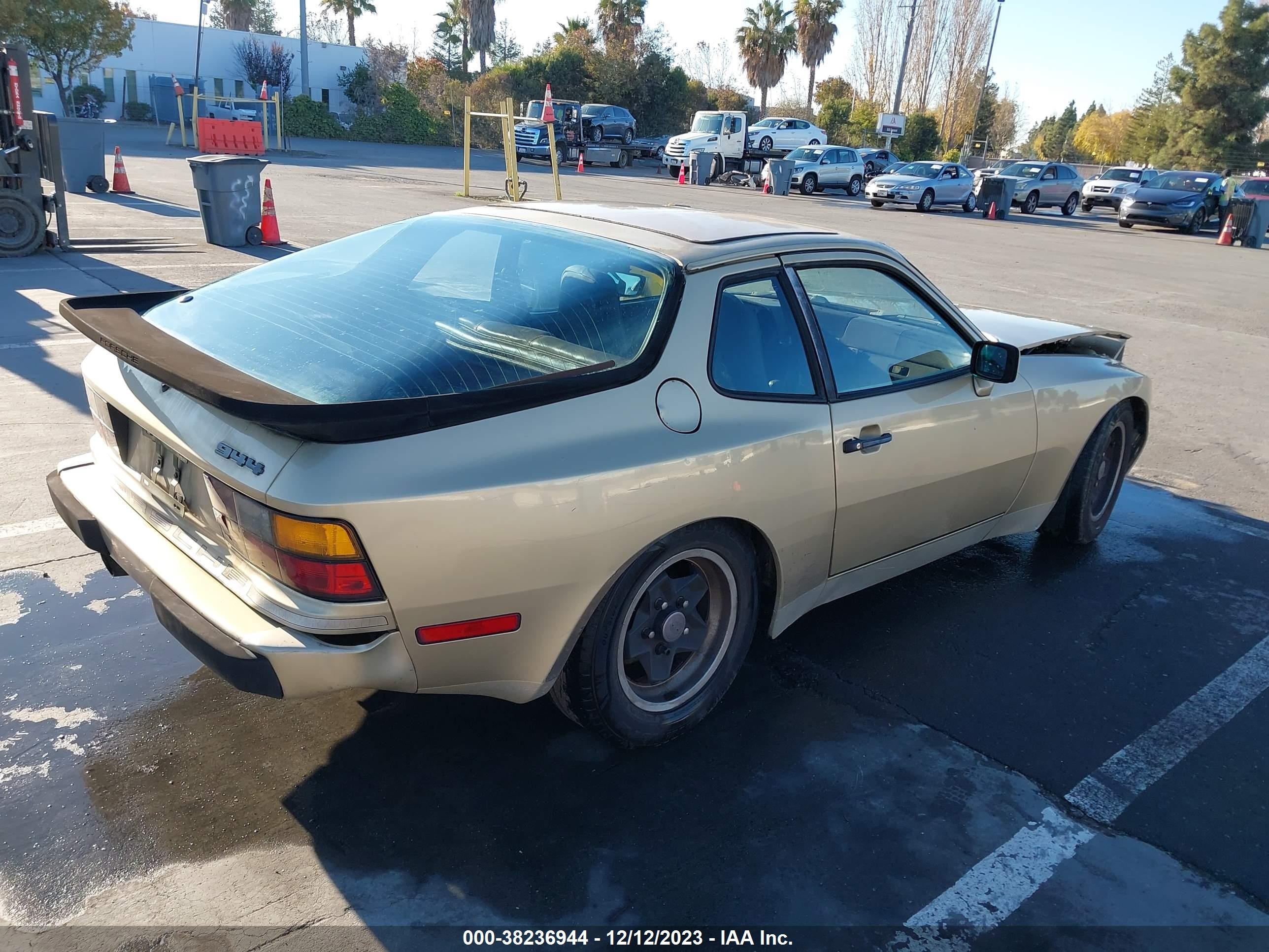 Photo 3 VIN: WP0AA0946EN451449 - PORSCHE 944 