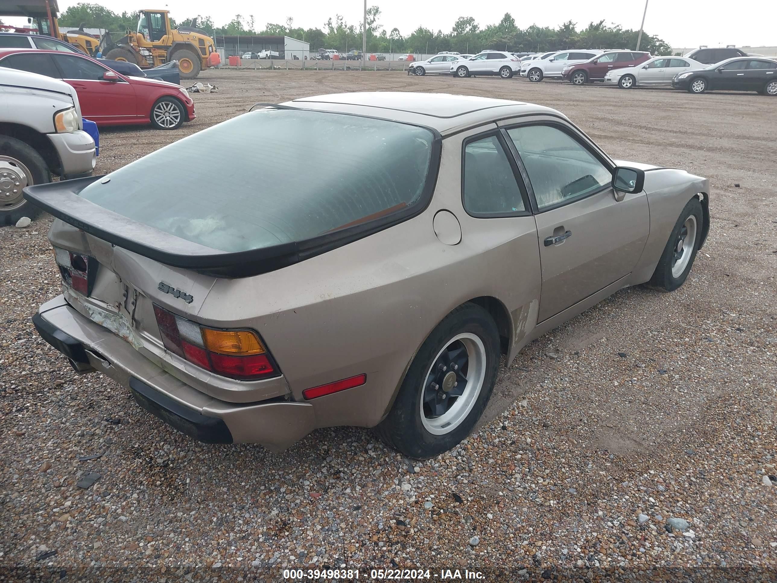 Photo 3 VIN: WP0AA0947DN457758 - PORSCHE 944 