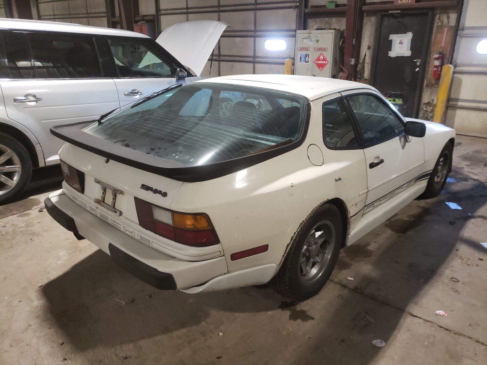 Photo 3 VIN: WP0AA0949EN461554 - PORSCHE 944 