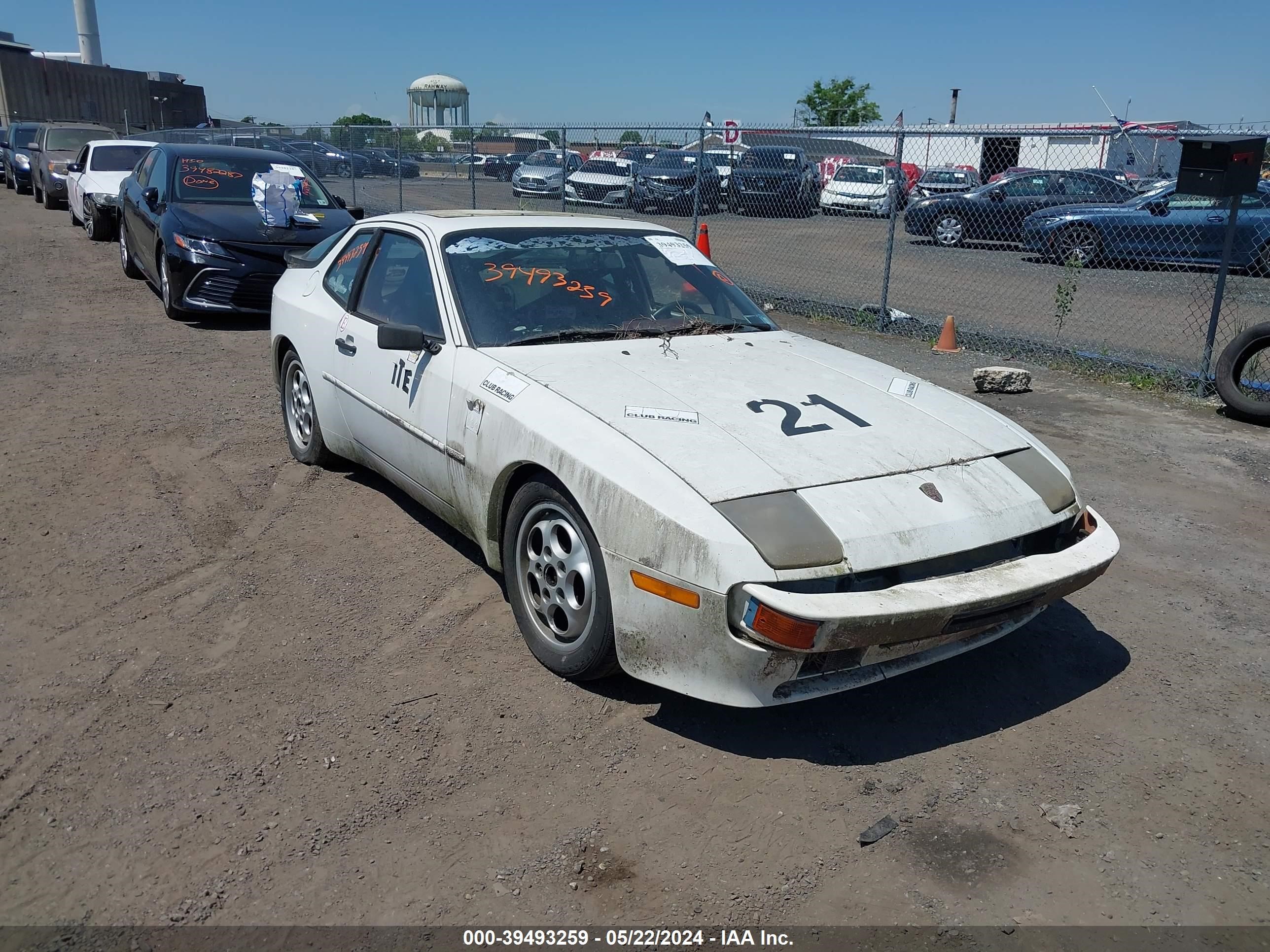 Photo 0 VIN: WP0AA094XHN450776 - PORSCHE 944 