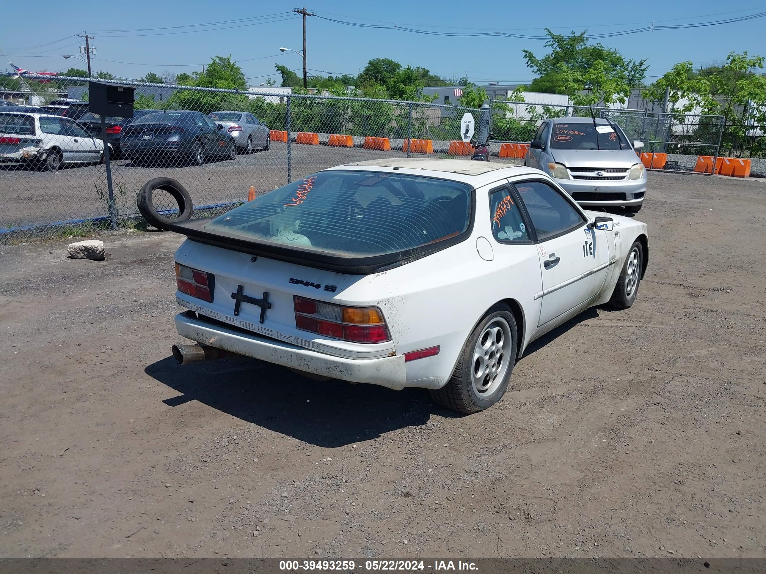 Photo 3 VIN: WP0AA094XHN450776 - PORSCHE 944 