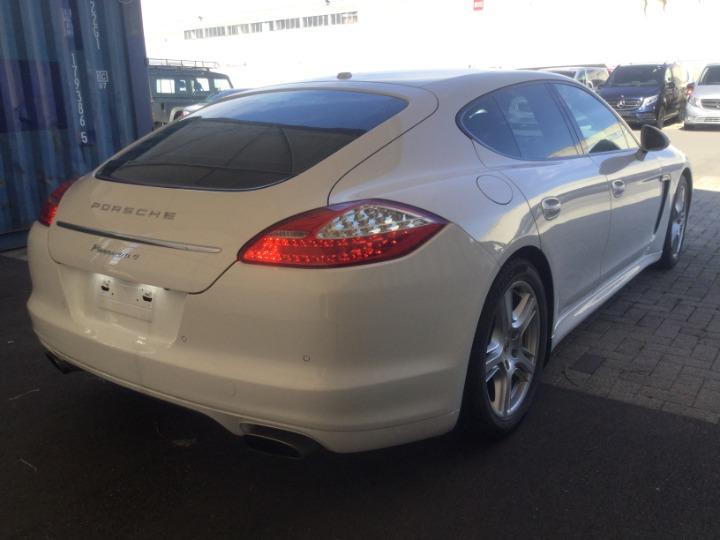 Photo 4 VIN: WP0AA2A70BL011025 - PORSCHE PANAMERA HATCHBACK 