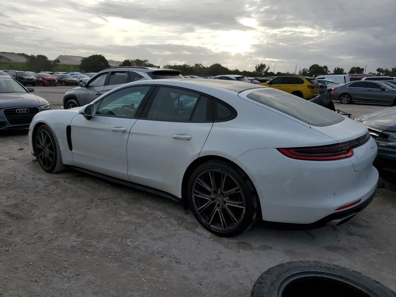 Photo 1 VIN: WP0AA2A70JL101290 - PORSCHE PANAMERA 