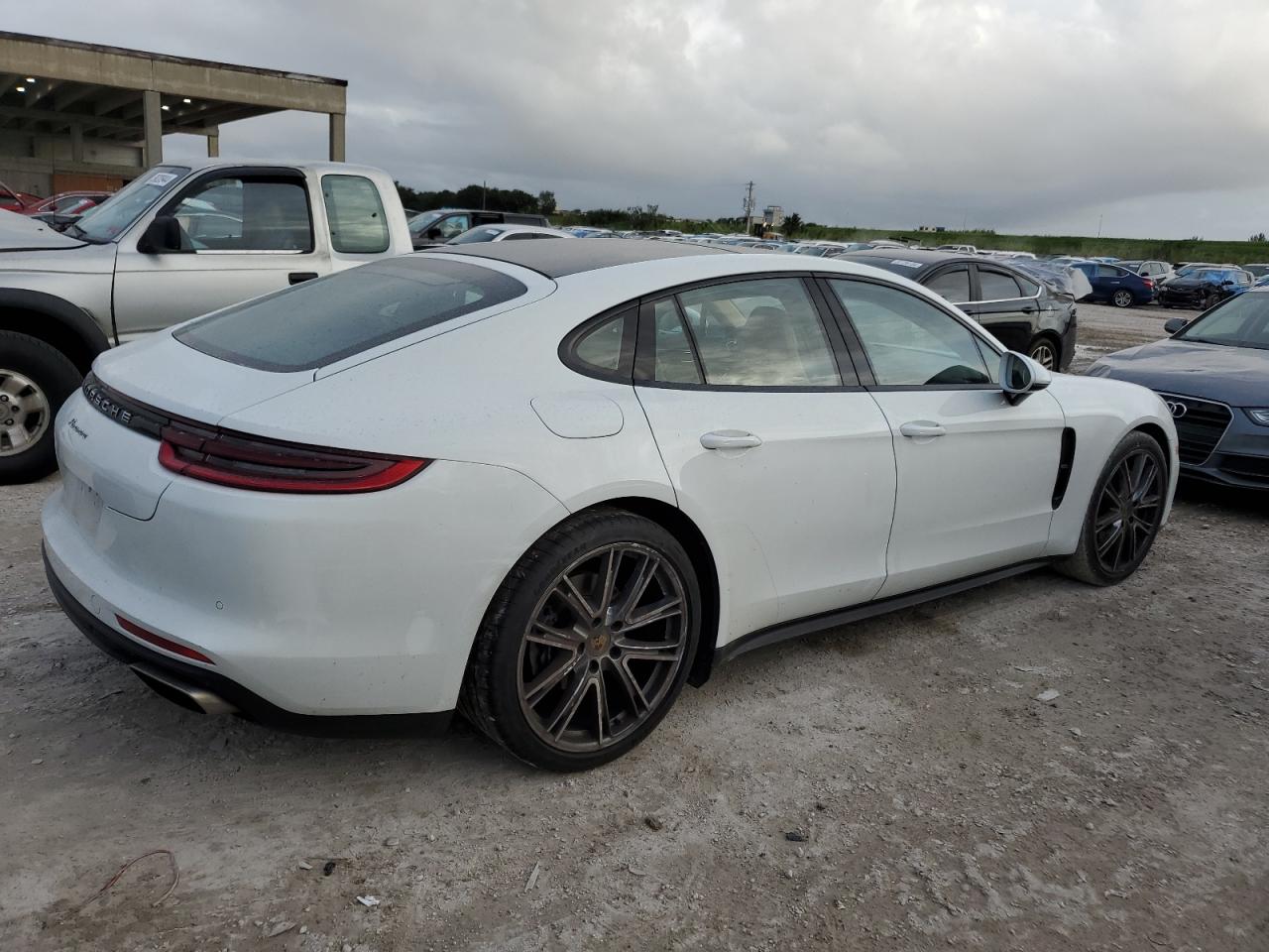 Photo 2 VIN: WP0AA2A70JL101290 - PORSCHE PANAMERA 