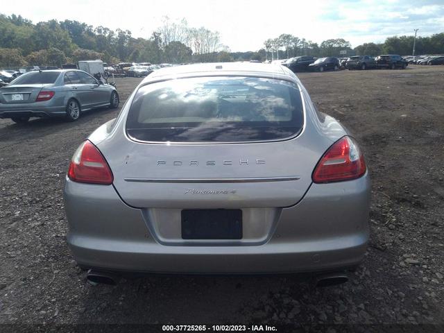 Photo 15 VIN: WP0AA2A73CL018312 - PORSCHE PANAMERA 