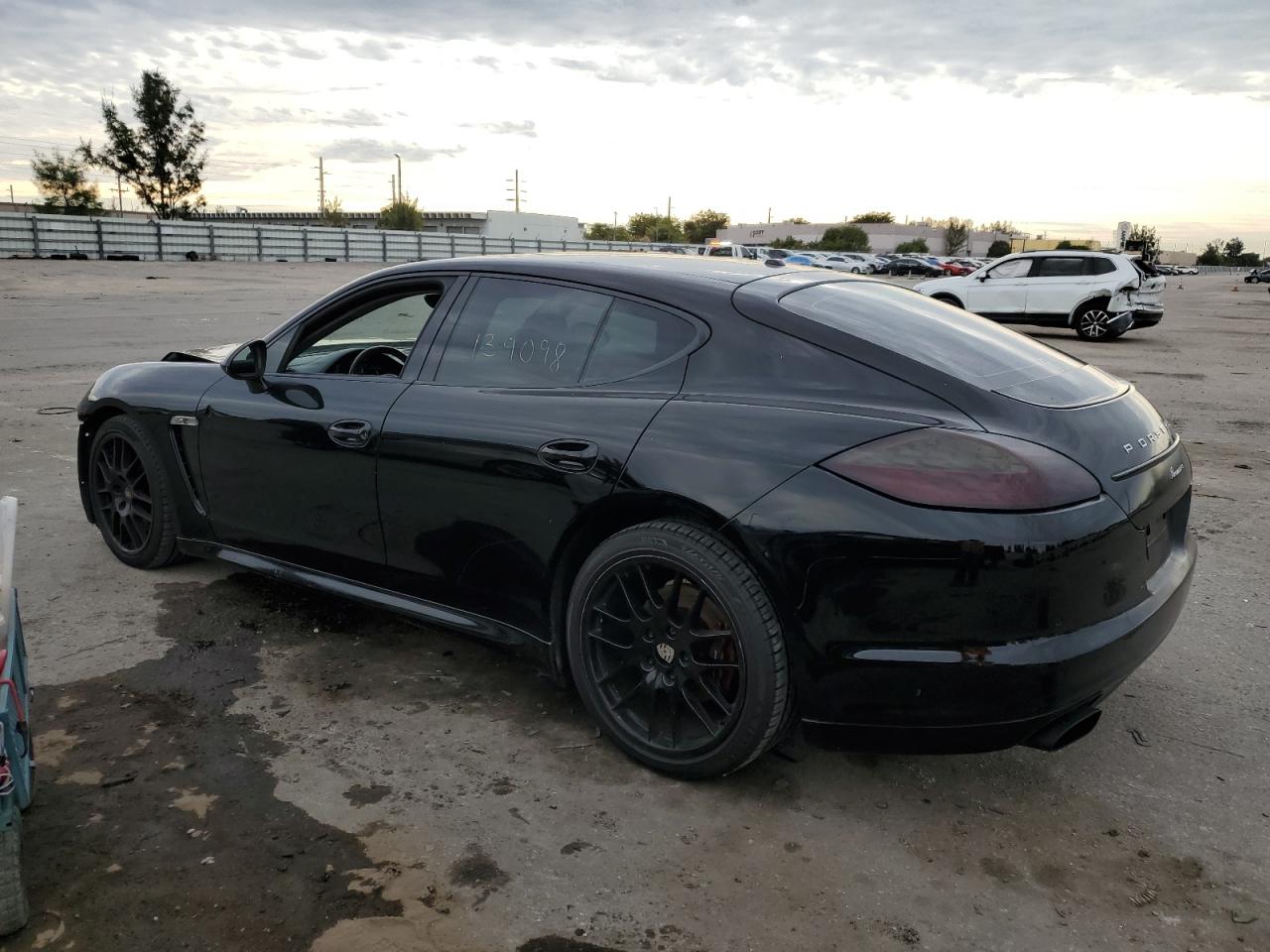 Photo 1 VIN: WP0AA2A77BL010583 - PORSCHE PANAMERA 