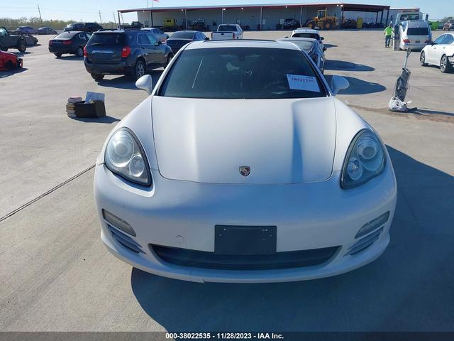 Photo 10 VIN: WP0AA2A79BL010729 - PORSCHE PANAMERA 