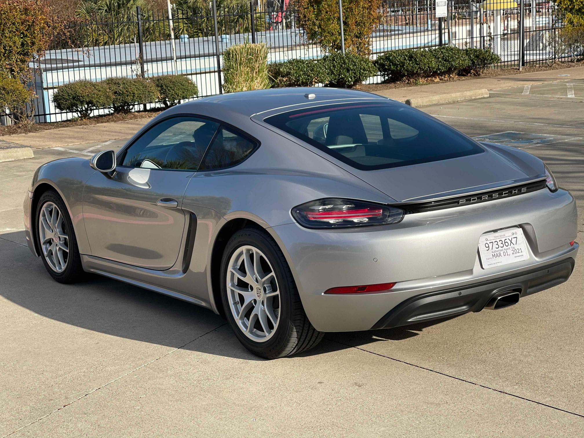 Photo 2 VIN: WP0AA2A82JK260276 - PORSCHE 718 CAYMAN 