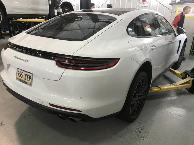 Photo 3 VIN: WP0AB2A74JL136475 - PORSCHE PANAMERA 4 