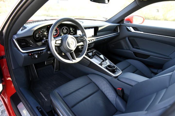 Photo 10 VIN: WP0AB2A93LS227084 - PORSCHE 911 COUPE 