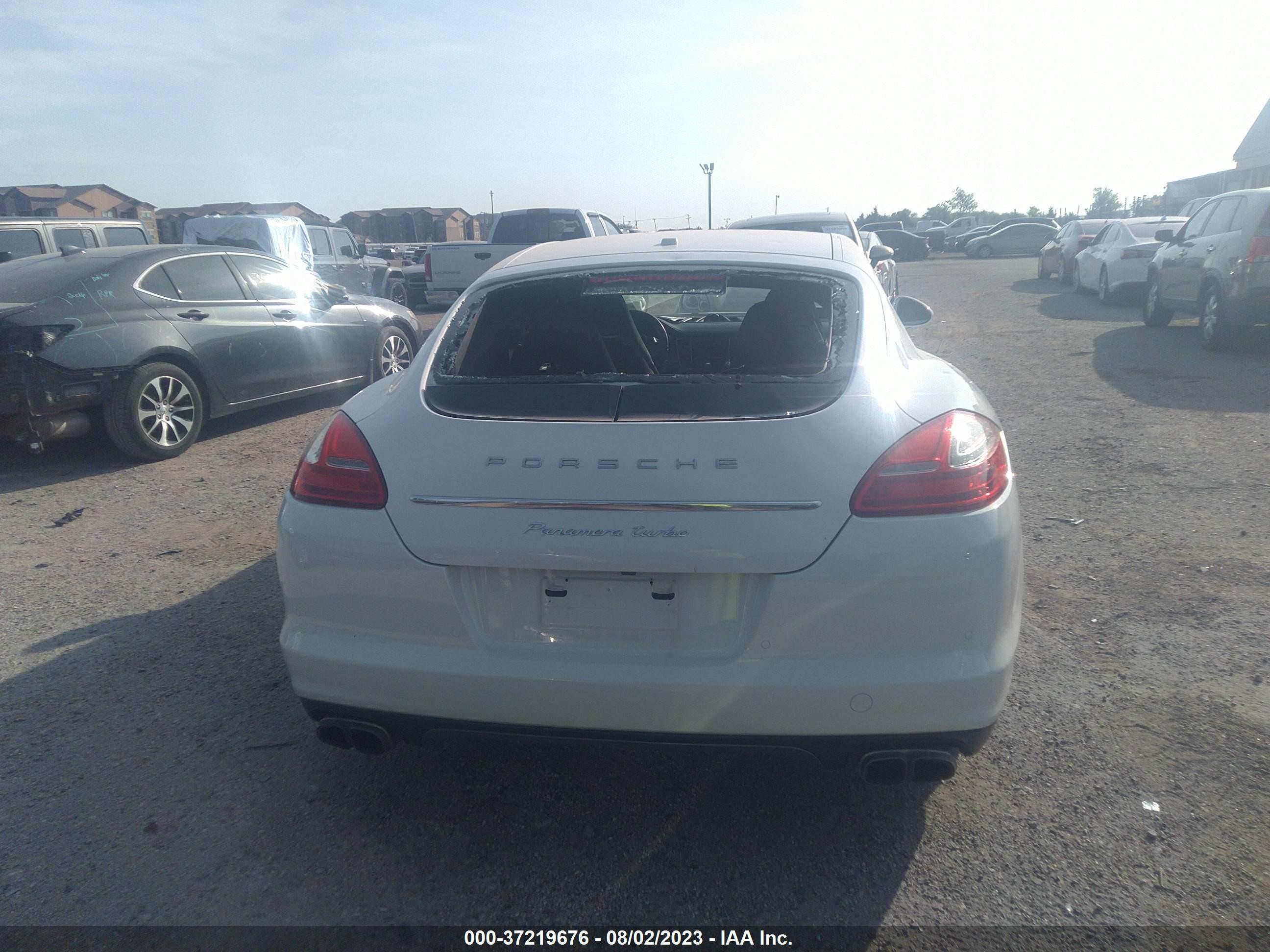 Photo 15 VIN: WP0AC2A70CL090613 - PORSCHE PANAMERA 