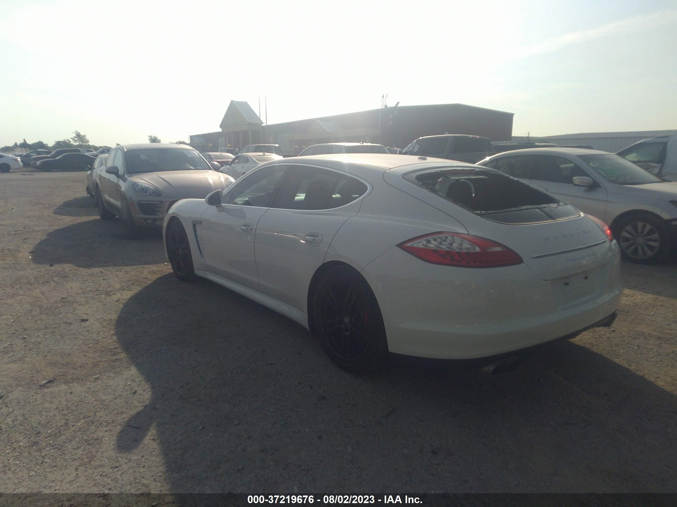 Photo 2 VIN: WP0AC2A70CL090613 - PORSCHE PANAMERA 