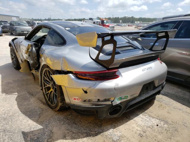 Photo 2 VIN: WP0AE2A90JS185770 - PORSCHE 911 GT2 RS 