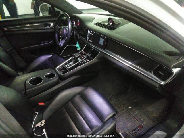 Photo 4 VIN: WP0AF2A77HL151311 - PORSCHE PANAMERA 