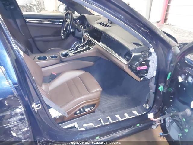 Photo 4 VIN: WP0AF2A7XHL150850 - PORSCHE PANAMERA 