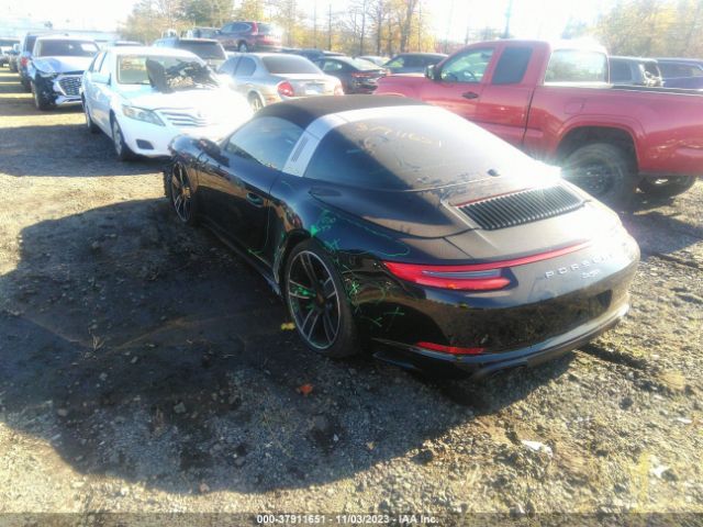 Photo 2 VIN: WP0BA2A95HS132220 - PORSCHE 911 