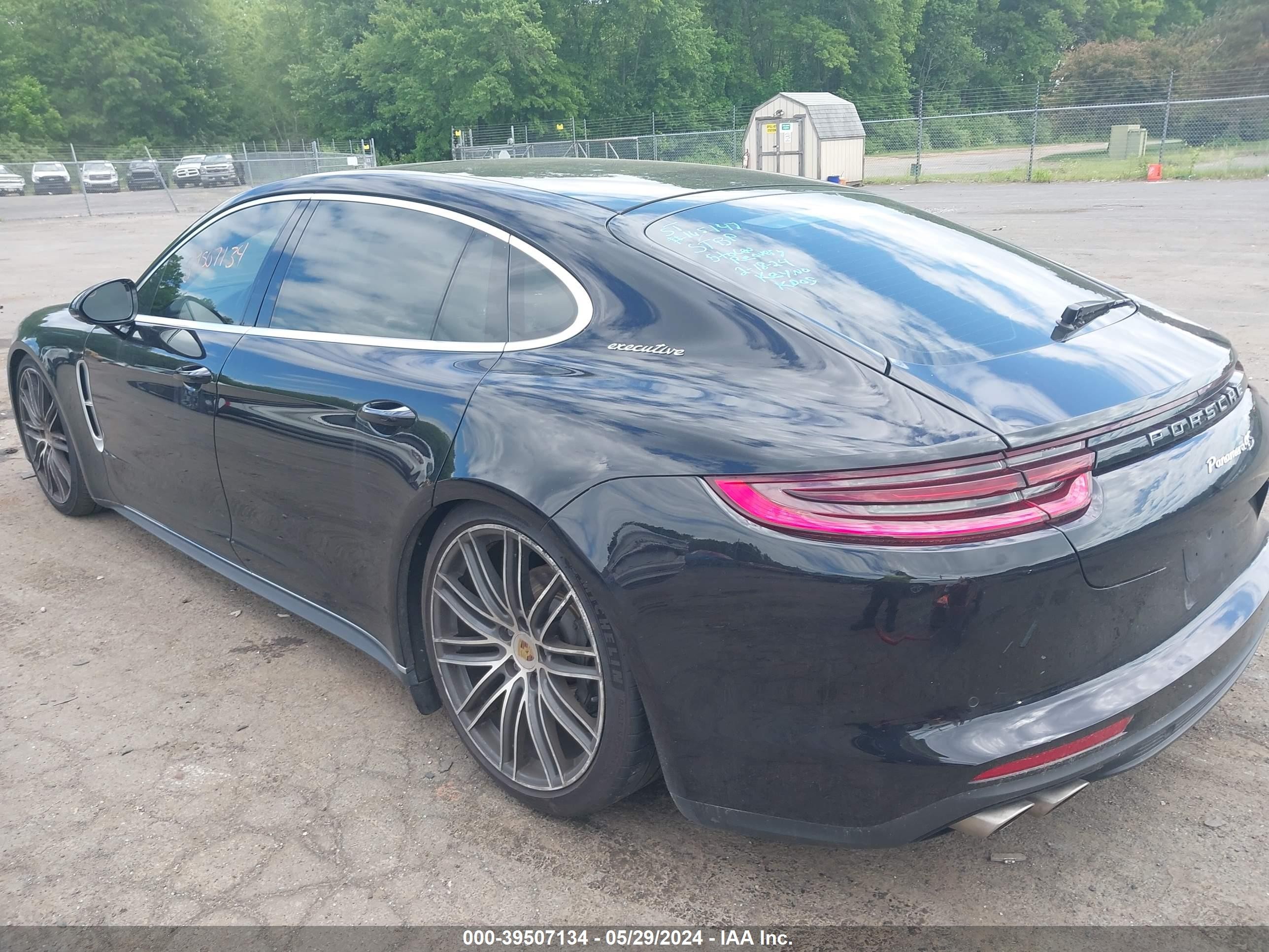 Photo 2 VIN: WP0BB2A75JL165147 - PORSCHE PANAMERA 