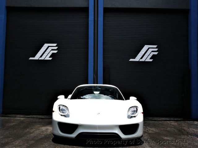 Photo 8 VIN: WP0CA2A10FS800453 - PORSCHE 918 SPYDER 