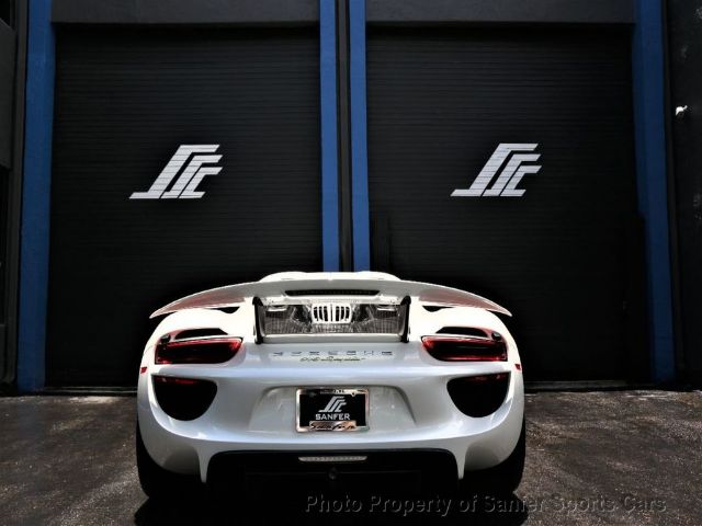 Photo 6 VIN: WP0CA2A10FS800453 - PORSCHE 918 SPYDER 