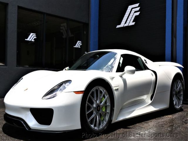 Photo 3 VIN: WP0CA2A10FS800453 - PORSCHE 918 SPYDER 