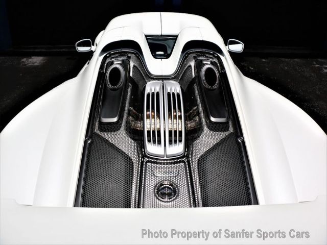 Photo 7 VIN: WP0CA2A10FS800453 - PORSCHE 918 SPYDER 