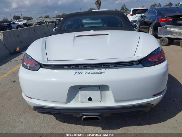 Photo 16 VIN: WP0CA2A89KS211313 - PORSCHE 718 BOXSTER 