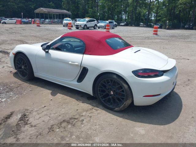 Photo 2 VIN: WP0CA2A8XHS221440 - PORSCHE 718 BOXSTER 